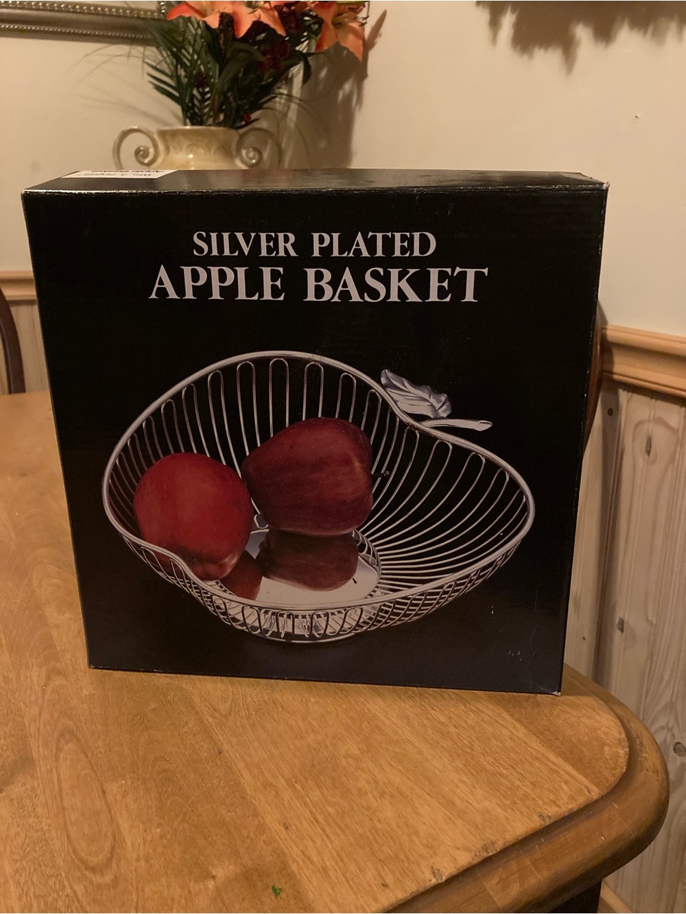 Wm a Rogers silver plated apple basket